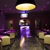 Les salons côté bar