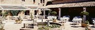 Sa Terrasse Et Sa Fontaine Au Charme Provençal..